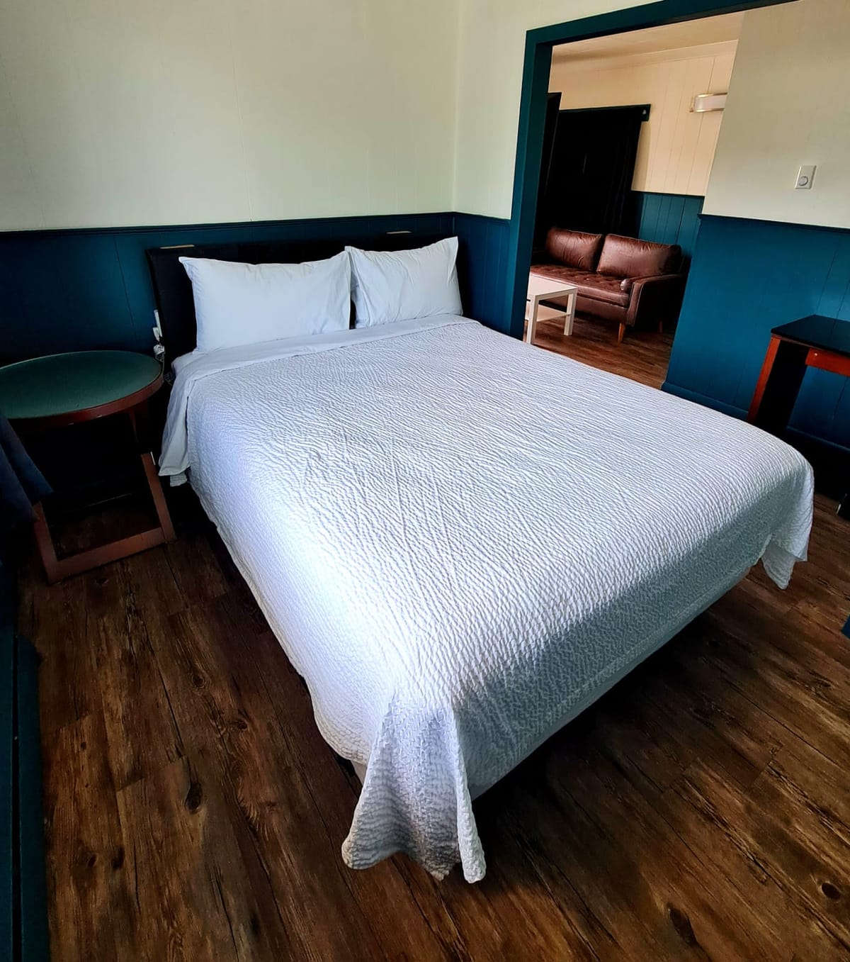 Second queen bed in a Norwest Standard Double Queen room